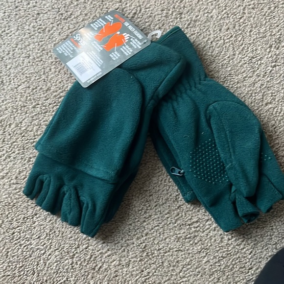 Winter gloves. Multi tasking. Brand new. 1 size fits most. - Picture 2 of 6